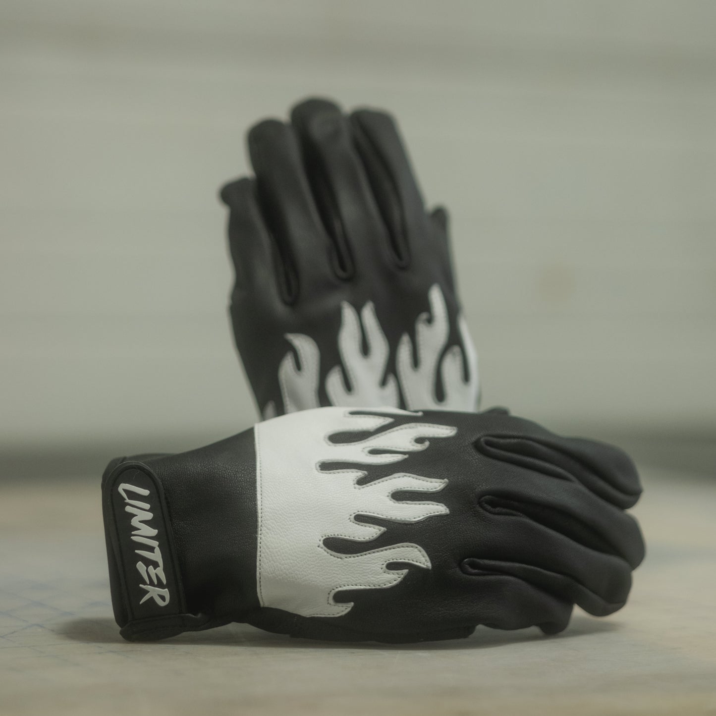 Welding Gloves (Black/White)